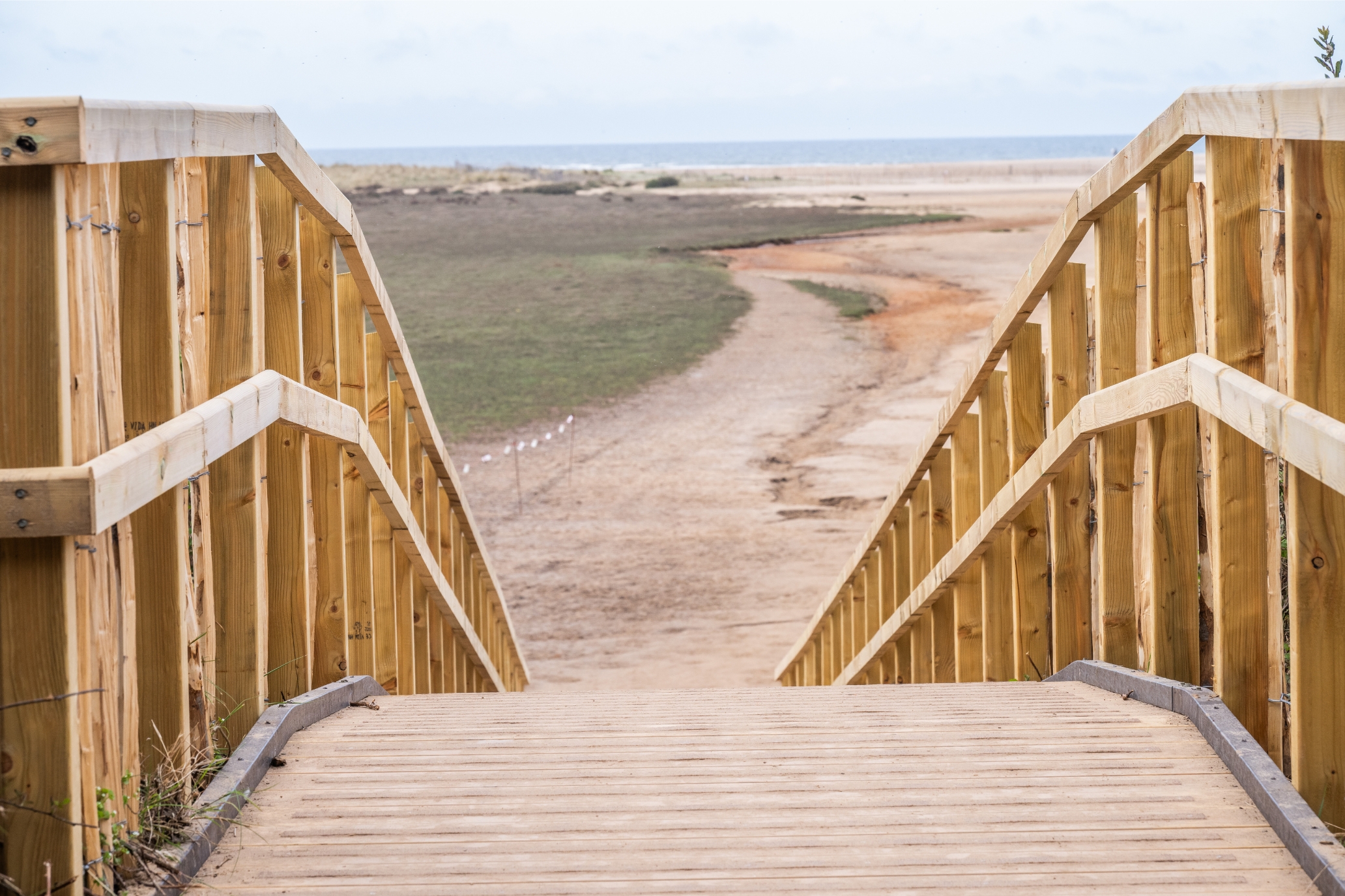 Boardwalk at Holkham showing the entry to the beach